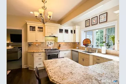 2 Jeremy Garden Lane, Woodbridge, CT 06525 - Photo 8