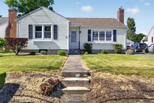 74 Nicholas Ave, Groton, CT 06340 - Photo 2