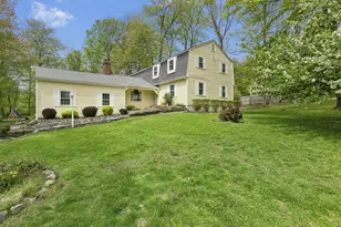 12 Heritage Dr, Danbury, CT 06811 - Photo 1