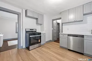 25 Little St, Bridgeport, CT 06604 - Photo 6