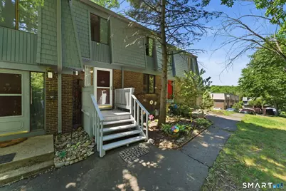56 Trolley Crossing Lane #56, Middletown, CT 06457 - Photo 2
