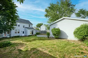 105 Dixon St, Bridgeport, CT 06604 - Photo 36
