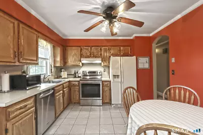 30 Squire Court, Milford, CT 06460 - Photo 12