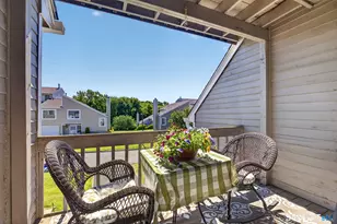 722 Robert Frost Dr, Branford, CT 06405 - Photo 14