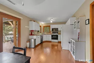 17 Eileen Ln, Enfield, CT 06082 - Photo 10