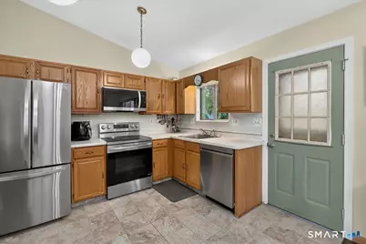 35 Mallard Lane, East Haven, CT 06512 - Photo 8