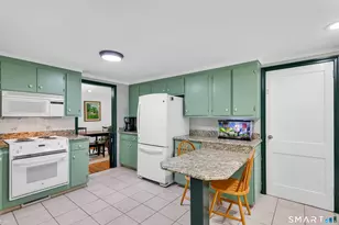 19 Stevens St, Avon, CT 06001 - Photo 4