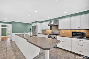 697 Woodtick Rd, Waterbury, CT 06705 - Photo 14
