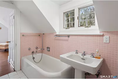 3 Holmewood Lane, New Canaan, CT 06840 - Photo 32