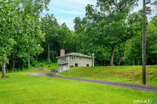 11 Hammond Rd, New Fairfield, CT 06812 - Photo 8