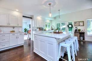 81 Trails End Rd, Weston, CT 06883 - Photo 10