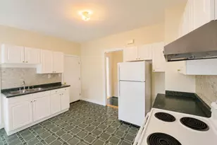 122 Atwater St, New Haven, CT 06513 - Photo 4