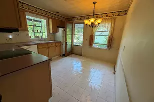 907 N High St, East Haven, CT 06512 - Photo 6