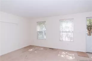 6 Larkspur Ln, Glastonbury, CT 06033 - Photo 2