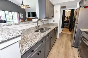15 Crown Knoll Ct, Groton, CT 06340 - Photo 10