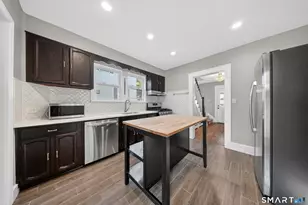 30 Noble St, Stamford, CT 06902 - Photo 16