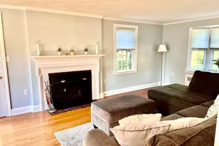 729 Lovely St, Avon, CT 06001 - Photo 4