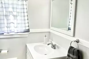 729 Lovely St, Avon, CT 06001 - Photo 18