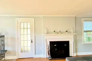 729 Lovely St, Avon, CT 06001 - Photo 4