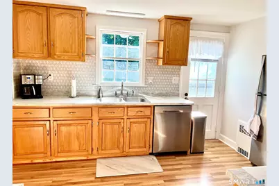 729 Lovely Street, Avon, CT 06001 - Photo 6