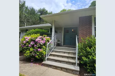 85 Canterbury Lane, Trumbull, CT 06611 - Photo 2