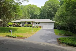85 Canterbury Ln, Trumbull, CT 06611 - Photo 40