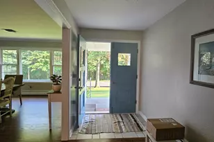 85 Canterbury Ln, Trumbull, CT 06611 - Photo 4