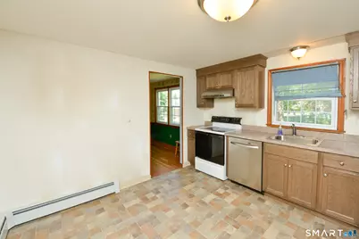 96 Crestwood Trail, East Hartford, CT 06118 - Photo 4