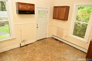 29 Locke St, Ansonia, CT 06401 - Photo 6