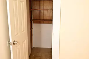 29 Locke St, Ansonia, CT 06401 - Photo 12