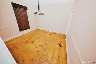 29 Locke St, Ansonia, CT 06401 - Photo 32