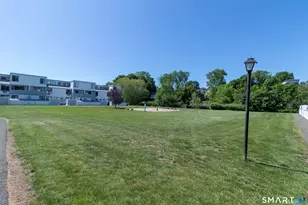 18 Hamre Ln, Branford, CT 06405 - Photo 8