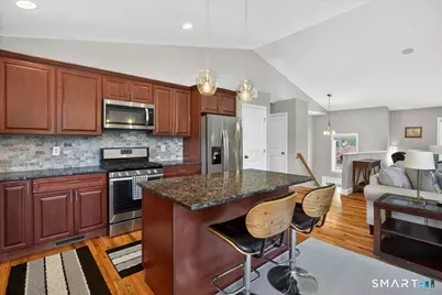 162 Monroe Street, Milford, CT 06460 - Photo 10