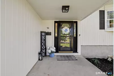 50 Stage Coach Lane, Newington, CT 06111 - Photo 2