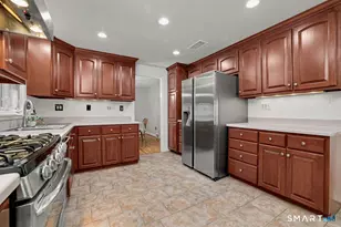 50 Stage Coach Ln, Newington, CT 06111 - Photo 10