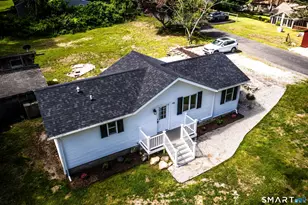 115 Shore Dr, Haddam, CT 06441 - Photo 4