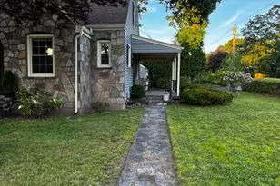 235 Summit St, Manchester, CT 06042 - Photo 2