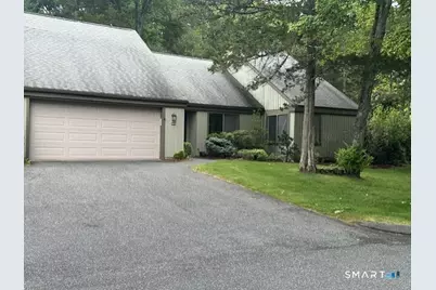 18 Heritage Crest #D, Southbury, CT 06488 - Photo 2