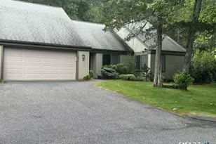 18 Heritage Crest, Southbury, CT 06488 - Photo 2