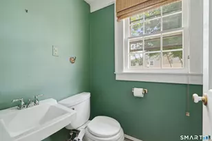 62 Highland St, Wethersfield, CT 06109 - Photo 34