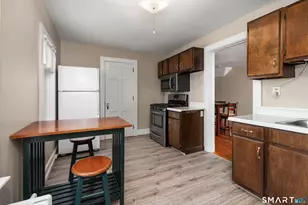 30 Essex St, Groton, CT 06355 - Photo 36