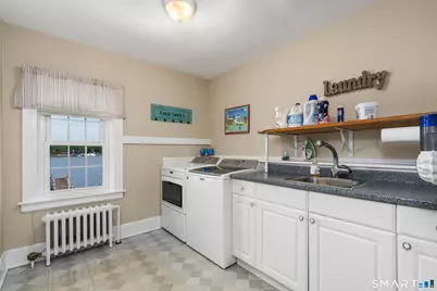30 Essex Street, Groton, CT 06355 - Photo 36