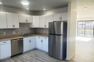 15 Crest St, West Haven, CT 06516 - Photo 6