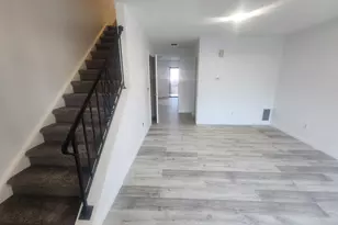 15 Crest St, West Haven, CT 06516 - Photo 12
