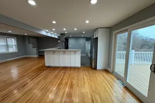 16 Wedgewood Dr, Woodbridge, CT 06525 - Photo 2