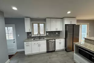 16 Wedgewood Dr, Woodbridge, CT 06525 - Photo 4