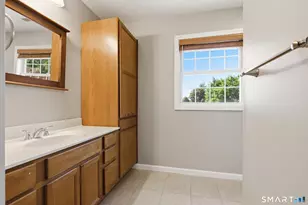 305 Sylvan St, Bridgeport, CT 06606 - Photo 24