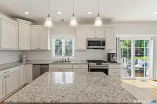 100 Silver Island Way, Berlin, CT 06037 - Photo 10