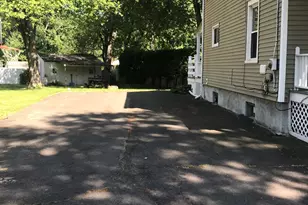 310 Connecticut Ave, Newington, CT 06111 - Photo 16