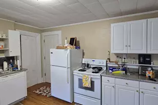 7 Broad St, Norwich, CT 06360 - Photo 4